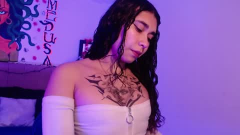 Snapshot of naomybenedetti chatting on January 2025 02:02:02 PM Nao online show from January 2025 02:02:02 PM