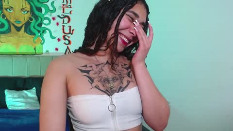 Snapshot of naomybenedetti chatting on January 2025 08:03:02 PM Nao online show from January 2025 08:03:02 PM