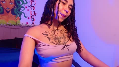 Snapshot of naomybenedetti chatting on January 2025 08:04:01 PM Nao online show from January 2025 08:04:01 PM