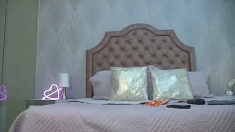 Naomi Brand online show from September 2025 10:29:01 AM