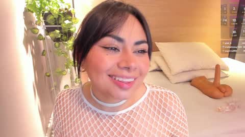 Snapshot of naomymonroe_ chatting on February 2025 07:23:02 PM Naomy online show from February 2025 07:23:02 PM