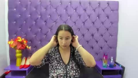 Snapshot of naomyprinces_ chatting on May 2026 02:02:01 PM Bulma Heidi online show from May 2026 02:02:01 PM