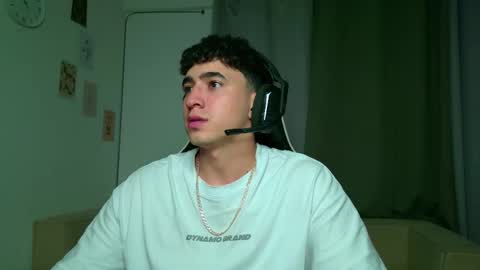 Snapshot of naranjo_seb chatting on October 2025 03:58:02 AM sebastian online show from October 2025 03:58:02 AM