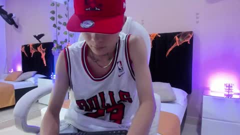 Nascary Fox online show from October 2025 08:07:01 PM