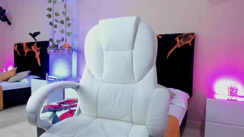 Nascary Fox online show from October 2025 08:49:02 PM