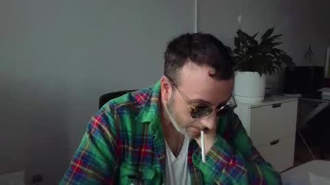 nassobout online show from October 2025 08:27:02 PM