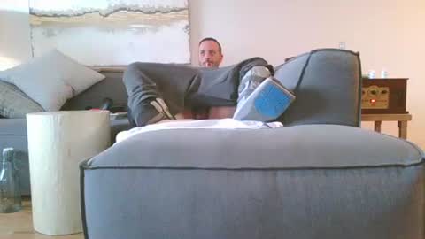 nassobout online show from April 2026 01:05:02 PM