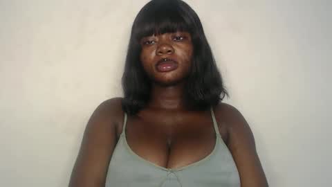 Amanda online show from October 2025 03:43:01 PM