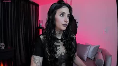 Goddess Alice online show from November 2025 05:19:01 AM