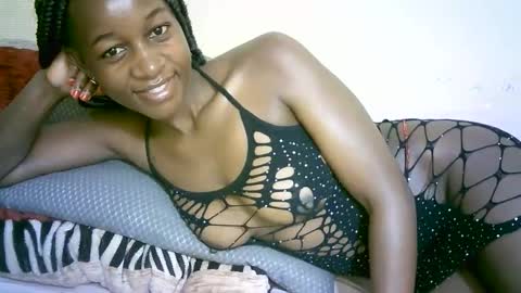 Marie online show from October 2025 05:22:01 AM