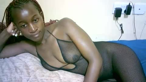 Marie online show from November 2025 05:49:01 AM