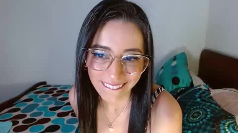 nathalia online show from December 2024 01:07:01 AM