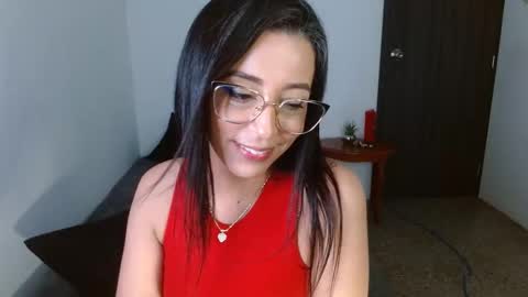 nathalia online show from February 2025 04:50:01 AM