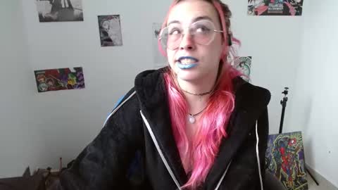 Snapshot of nat_lau chatting on September 2025 08:02:02 PM Nat online show from September 2025 08:02:02 PM