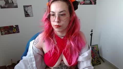 Snapshot of nat_lau chatting on October 2025 09:35:01 PM Nat online show from October 2025 09:35:01 PM