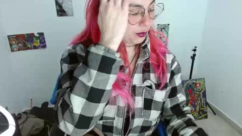 Snapshot of nat_lau chatting on October 2025 11:35:01 PM Nat online show from October 2025 11:35:01 PM