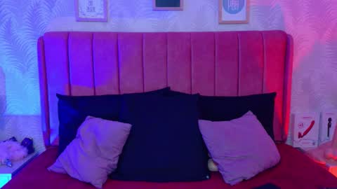 Natacha black online show from March 2026 07:36:02 PM