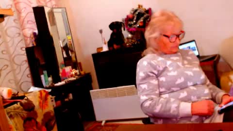 natali online show from December 2024 05:40:02 PM