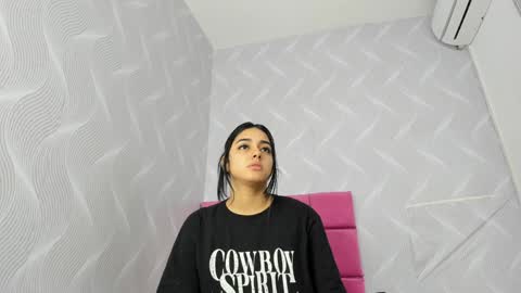 Naty  online show from January 2025 12:30:02 PM