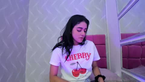 Naty  online show from January 2025 12:27:02 PM