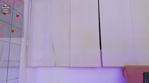 Naty  online show from January 2025 12:24:01 PM