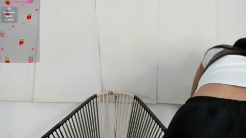 Naty  online show from February 2025 12:28:01 PM