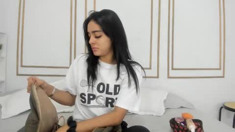 Naty  online show from February 2025 12:16:02 PM