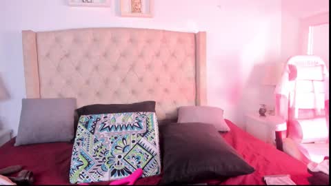 Natalia online show from November 2025 03:39:02 AM