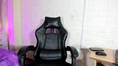 Natalia Kiss online show from February 2026 11:37:02 AM