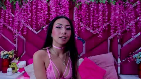 Snapshot of natalia_pinkk chatting on February 2025 03:06:01 AM natalia pinkk online show from February 2025 03:06:01 AM