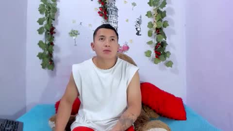 nataliaandjulliam online show from February 2026 07:08:01 AM