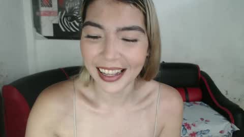 Snapshot of nataliaqueenve chatting on December 2024 05:59:02 PM Natalia online show from December 2024 05:59:02 PM