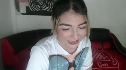 Snapshot of nataliaqueenve chatting on December 2024 06:56:02 PM Natalia online show from December 2024 06:56:02 PM