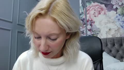Snapshot of natalie_bitton chatting on December 2024 10:44:02 AM Natalie online show from December 2024 10:44:02 AM