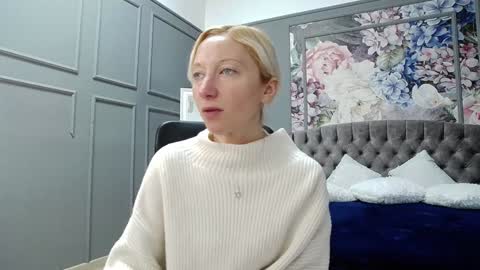 Snapshot of natalie_bitton chatting on December 2024 08:58:02 AM Natalie online show from December 2024 08:58:02 AM
