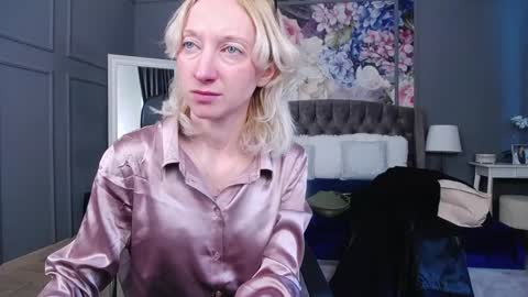 Snapshot of natalie_bitton chatting on January 2025 08:34:02 AM Natalie online show from January 2025 08:34:02 AM