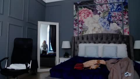 Snapshot of natalie_bitton chatting on January 2025 02:03:02 PM Natalie online show from January 2025 02:03:02 PM