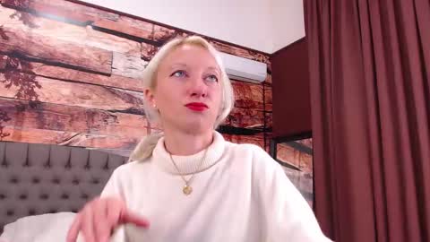 Natalie online show from October 2025 10:46:02 AM