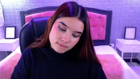 natalie  online show from October 2025 02:53:01 AM