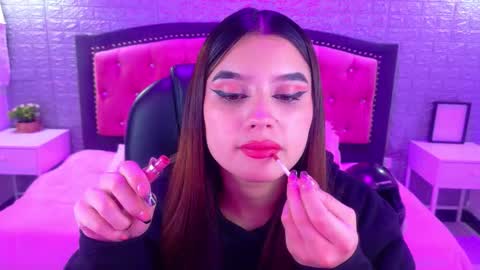 natalie  online show from December 2025 03:15:01 AM