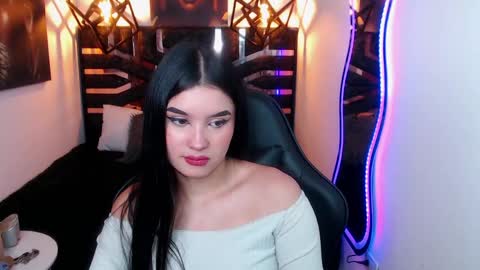 natalie  online show from April 2026 08:09:02 PM