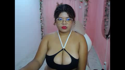 natalie_tits1 online show from October 2025 04:48:01 PM