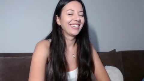 Natallie online show from September 2025 05:01:02 AM