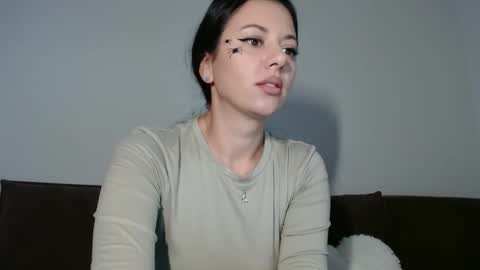 Natallie online show from October 2025 05:08:01 AM