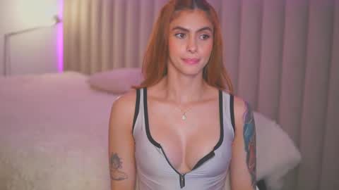 Snapshot of nataly_05 chatting on December 2024 11:46:01 PM anatalybee online show from December 2024 11:46:01 PM