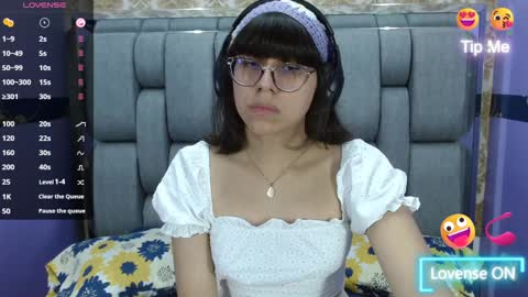 Snapshot of nataly_cloud chatting on December 2024 12:44:01 PM N A T A L Y online show from December 2024 12:44:01 PM