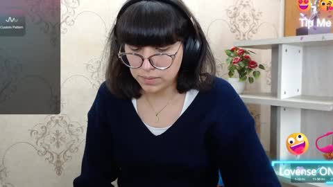 Snapshot of nataly_cloud chatting on December 2024 04:14:02 PM N A T A L Y online show from December 2024 04:14:02 PM