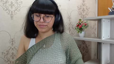 Snapshot of nataly_cloud chatting on January 2025 04:11:01 PM N A T A L Y online show from January 2025 04:11:01 PM