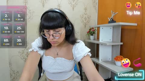 Snapshot of nataly_cloud chatting on January 2025 01:17:02 PM N A T A L Y online show from January 2025 01:17:02 PM