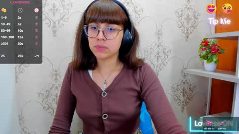 Snapshot of nataly_cloud chatting on February 2025 12:40:01 PM N A T A L Y online show from February 2025 12:40:01 PM